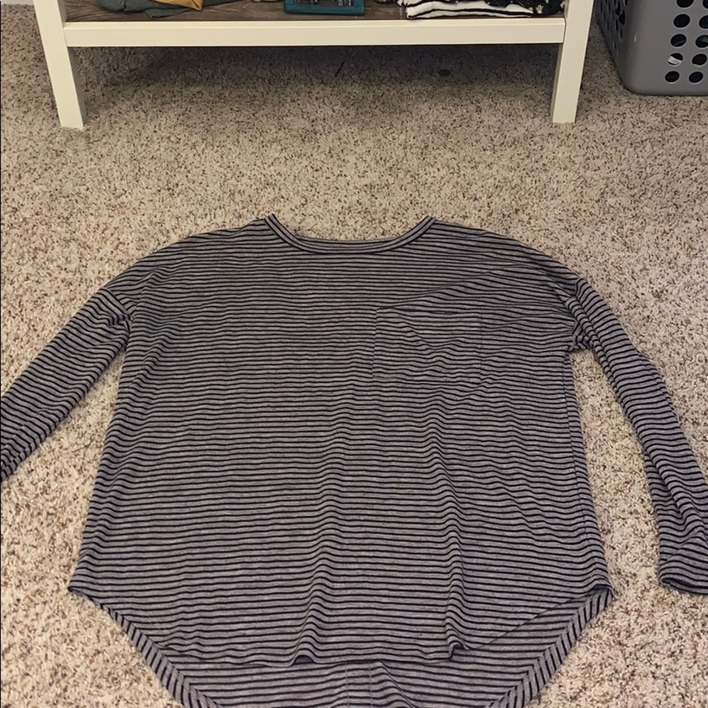 Long sleeve Old Navy Basic Tee!